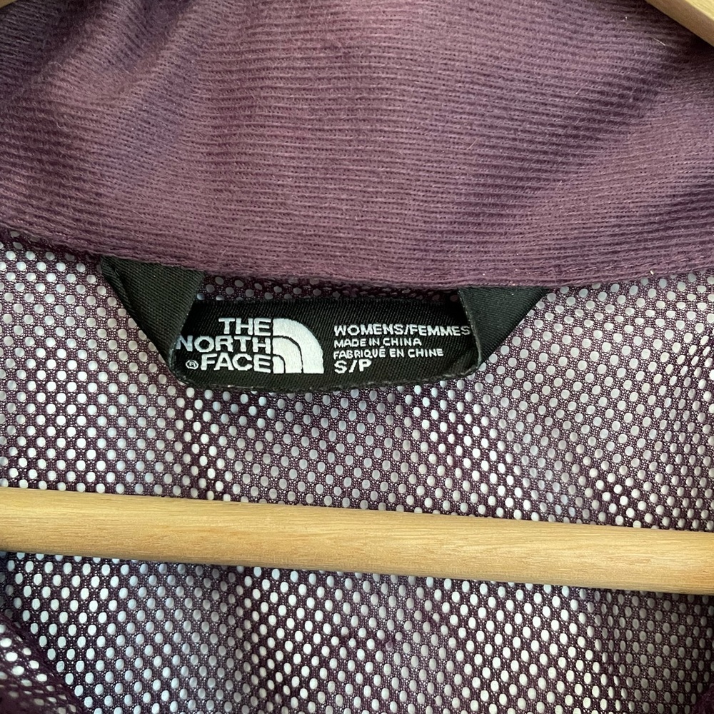 North Face Windbreaker - Picture 5 of 6